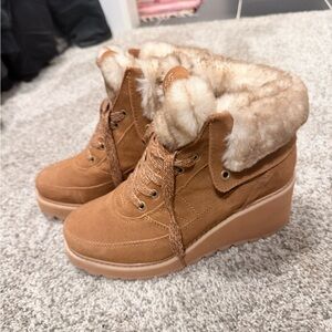 Roxy Tan Fur-Lined Ankle Booties